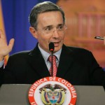 Premian a Álvaro Uribe en Europa por su política antiterrorista