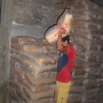 Decomisan más 13 toneladas de cal y 550 galones de kerosene en el VRAE