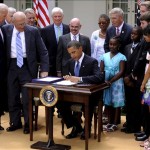 Obama firmó ley que exige a compañías tabaqueras reducir nicotina en cigarrillos
