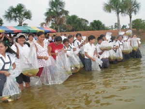 Comuneros y escolares implementarán un plan de control contra la pesca ilegal.