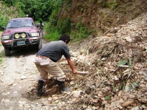 carretera-vrae-2 Ya se inició la temporada de lluvias, no hay que esperar estar incomunicados para recién actuar