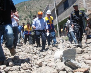 premier-javier-velasquez-en-huayco6 Anunció la ejecución del proyecto de drenaje pluvial con un presupuesto de 139 millones de soles