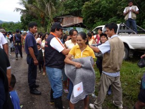 Comenzó a llegar ayuda a los damnificados