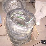 Incautan 76 kilos de alcaloide de cocaína camuflados en cargamento de llantas