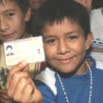Niños y adultos de Aucayacu obtienen gratis sus DNI