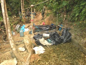 allanan-almacen-de-insumos-y-destruyen-laboratorios-de-droga-2 allanan-almacen-de-insumos-y-destruyen-laboratorios-de-droga-2