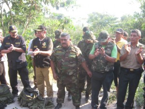 captura-en-huallaga-8-de-agosto-12 Policía incursionó en Alto Pacae.
