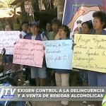 Pobladores realizan plantón para exigir el control del consumo de alcohol (video)