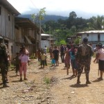 Pobladores se enfrentaron con la policía para evitar captura de requisitoriados por terrorismo