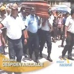 En medio de pedidos de justicia entierran a asesinado alcalde de Aucayacu (video)
