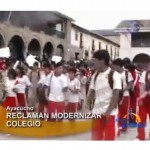Colegio de Ayacucho protesta por no ser considerado Emblematico (video)