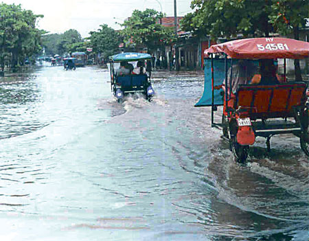 Puerto Maldonado soporta más de 15 horas de lluvia torrencial