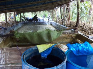 Narcos almacenaban insumos químicos en instalaciones subterráneas