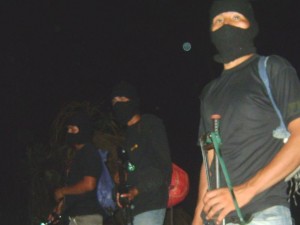 Terroristas del Vraem piden a pobladores luchar contra la erradicación de cultivos de coca (video)