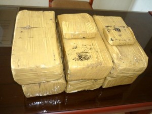 Detienen vehículo en Ayacucho con 38 kilos de droga