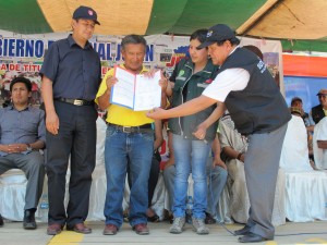 Entregan más de dos mil títulos de propiedad rural en el Vraem