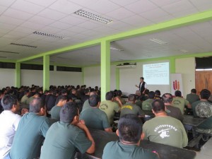 Indecopi capacita a policías y militares en protección al consumidor