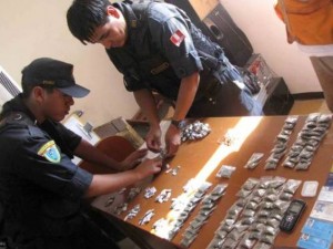 Capturan a microcomercializadores de droga en Satipo