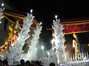 Procesión en Ayacucho recuerda hoy encuentro de la Virgen María con Jesús