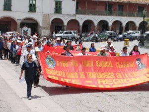 Se inicia en Ayacucho paro regional de docentes contratados