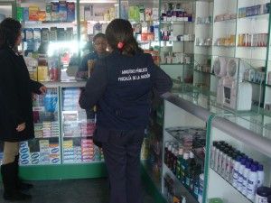 Ministerio Público fiscaliza farmacias y centros naturistas en Ayacucho