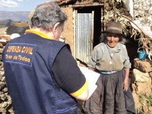 Brindan ayuda a pobladores afectados por lluvias en Ayacucho