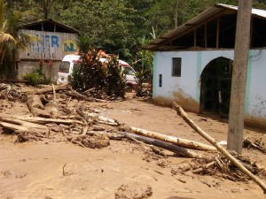 Huaycos afectan a siete centros poblados del distrito de Pampa Hermosa en Satipo