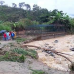 Junín: Limpian zonas afectadas por inundación en el distrito de Río Negro