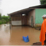 Evalúan daños tras inundación producida en Pasco
