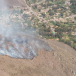 Cusco: Luchan para extinguir incendio forestal en Urubamba