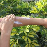 La exposición constante al sol puede causar cáncer a la piel
