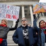 Actores Phoenix y Sheen detenidos por protestar contra el cambio climático
