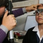 Antes de llevarlo al colegio, asegúrese que su hijo no tenga problemas oculares