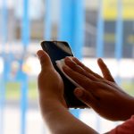 Desinfecte celulares, laptos, carteras, etc, para evitar contagio del coronavirus