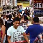 Mantenga la calma y evite las compras masivas en supermercados