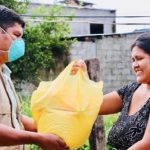 Madre de Dios: Entregan víveres a 300 familias vulnerables