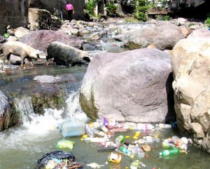 Agroquímicos contaminan aguas del río Apurímac.