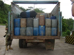 tingo-maria-decomiso-de-kerosene-que-eran-desviados-al-narcotrafico-8 Mafias del narcotráfico ya tienen insumos para reemplazar al kerosene